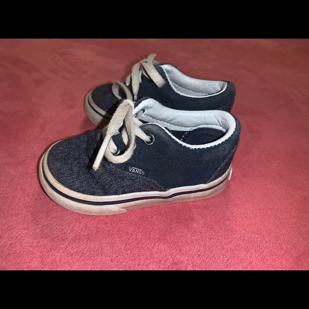 Baby Vans size 4